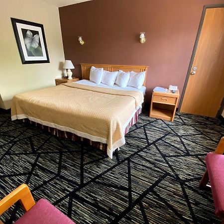 Woodland Inn & Suites Medford Екстер'єр фото