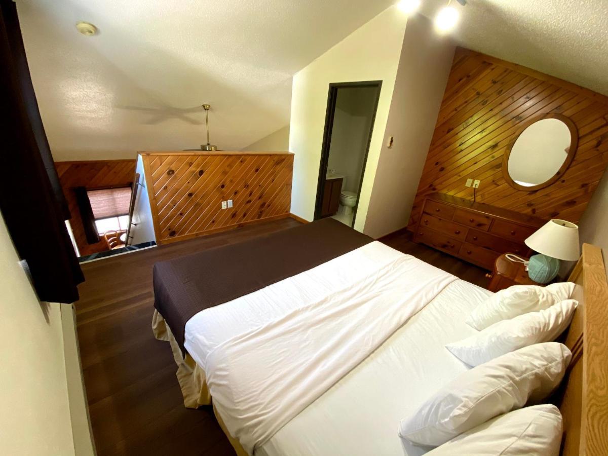 Woodland Inn & Suites Medford Екстер'єр фото