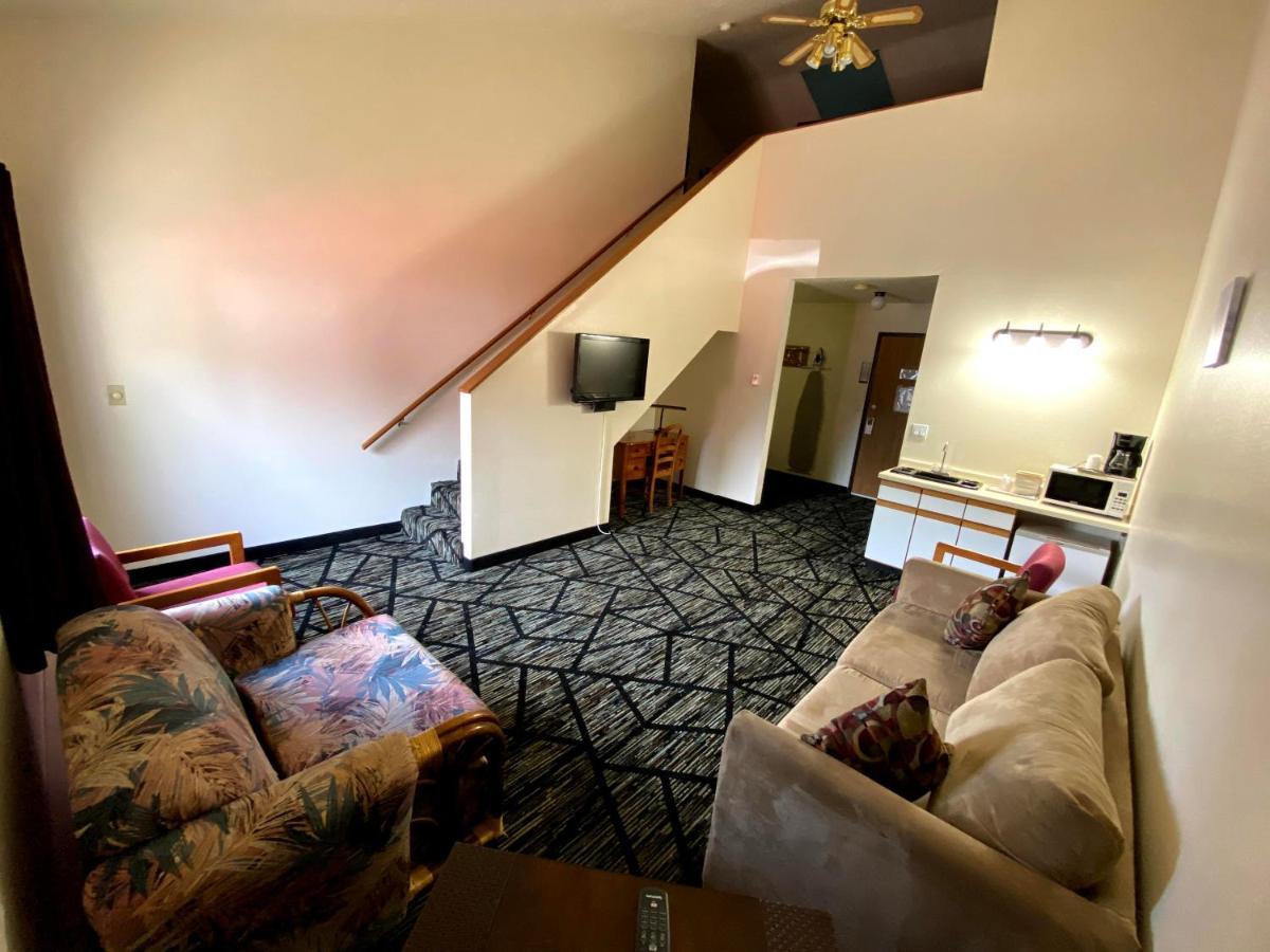 Woodland Inn & Suites Medford Екстер'єр фото
