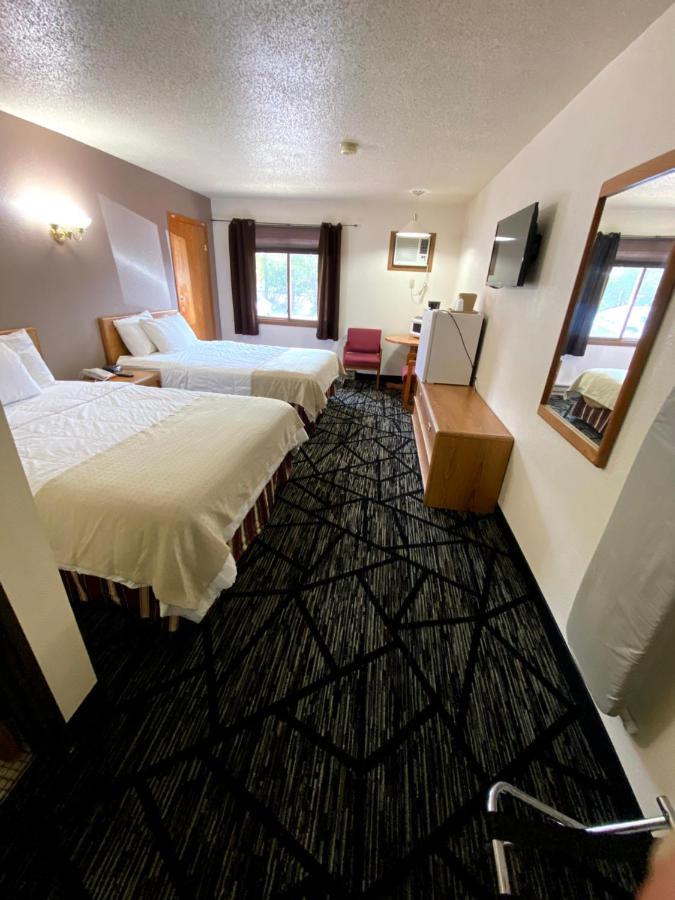 Woodland Inn & Suites Medford Екстер'єр фото