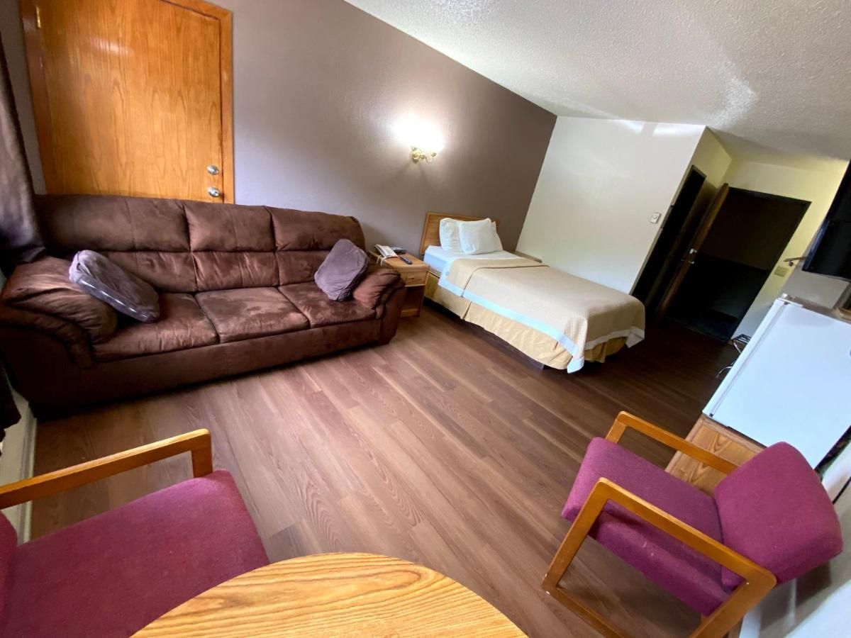 Woodland Inn & Suites Medford Екстер'єр фото