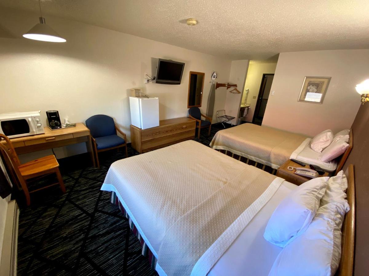 Woodland Inn & Suites Medford Екстер'єр фото