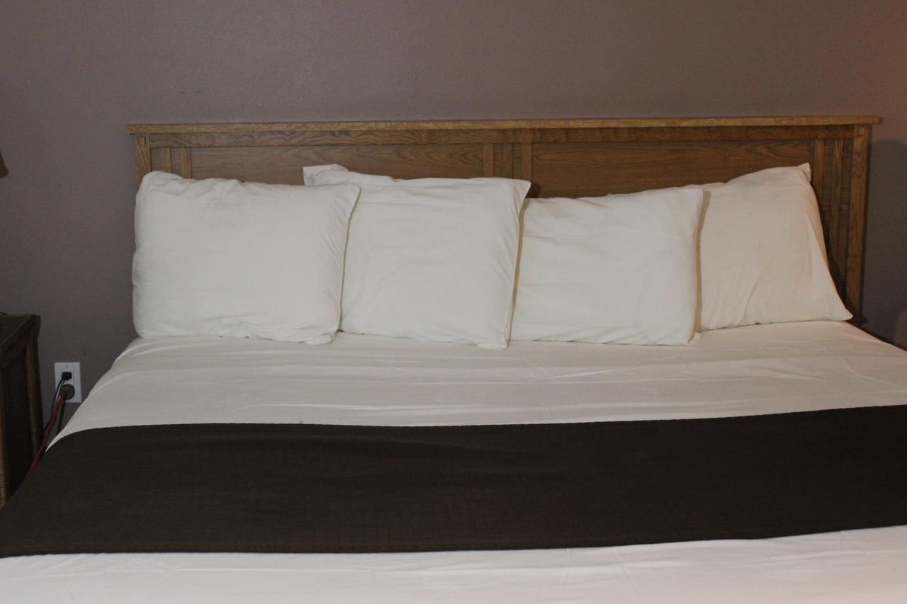 Woodland Inn & Suites Medford Екстер'єр фото