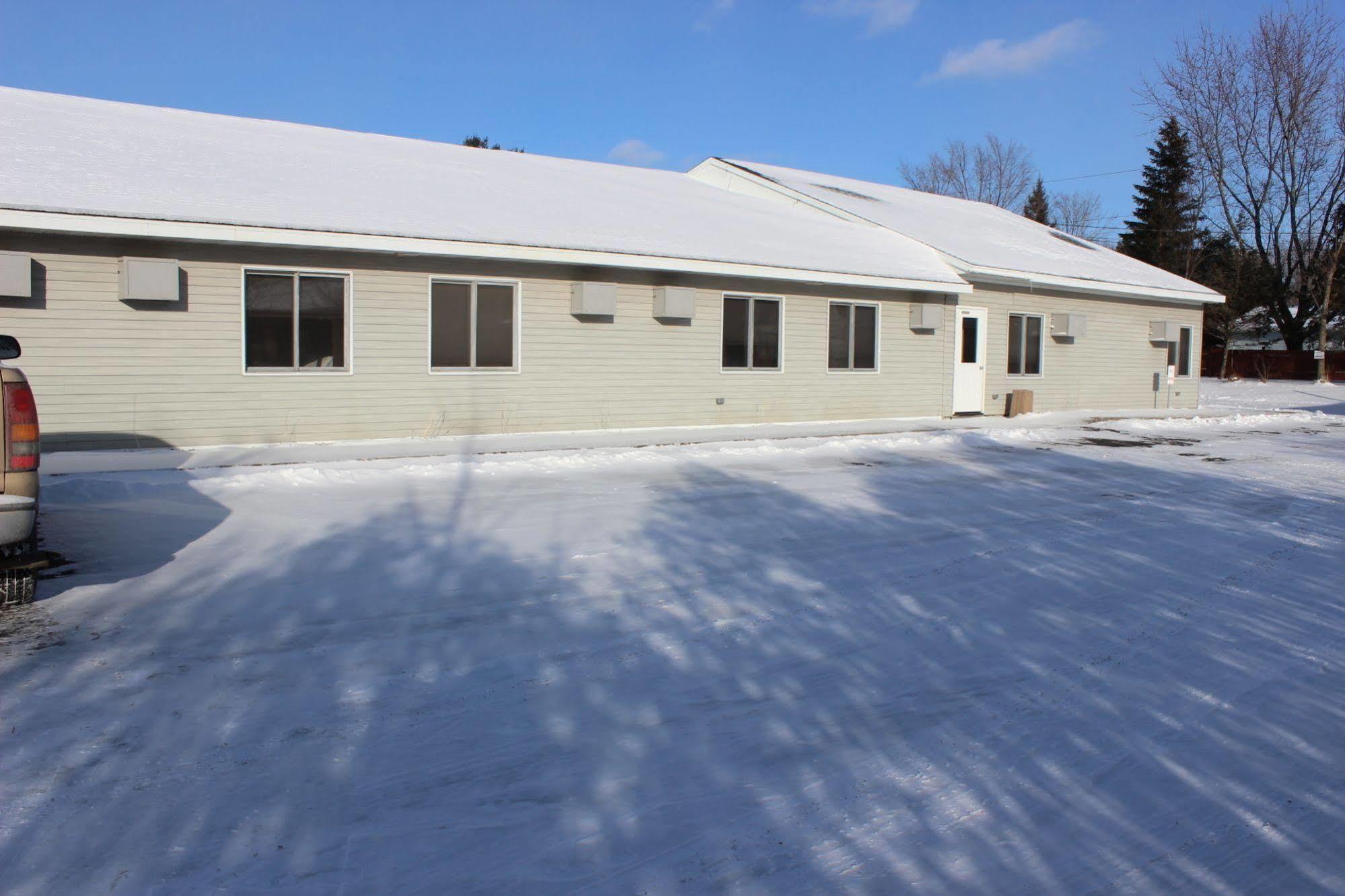 Woodland Inn & Suites Medford Екстер'єр фото